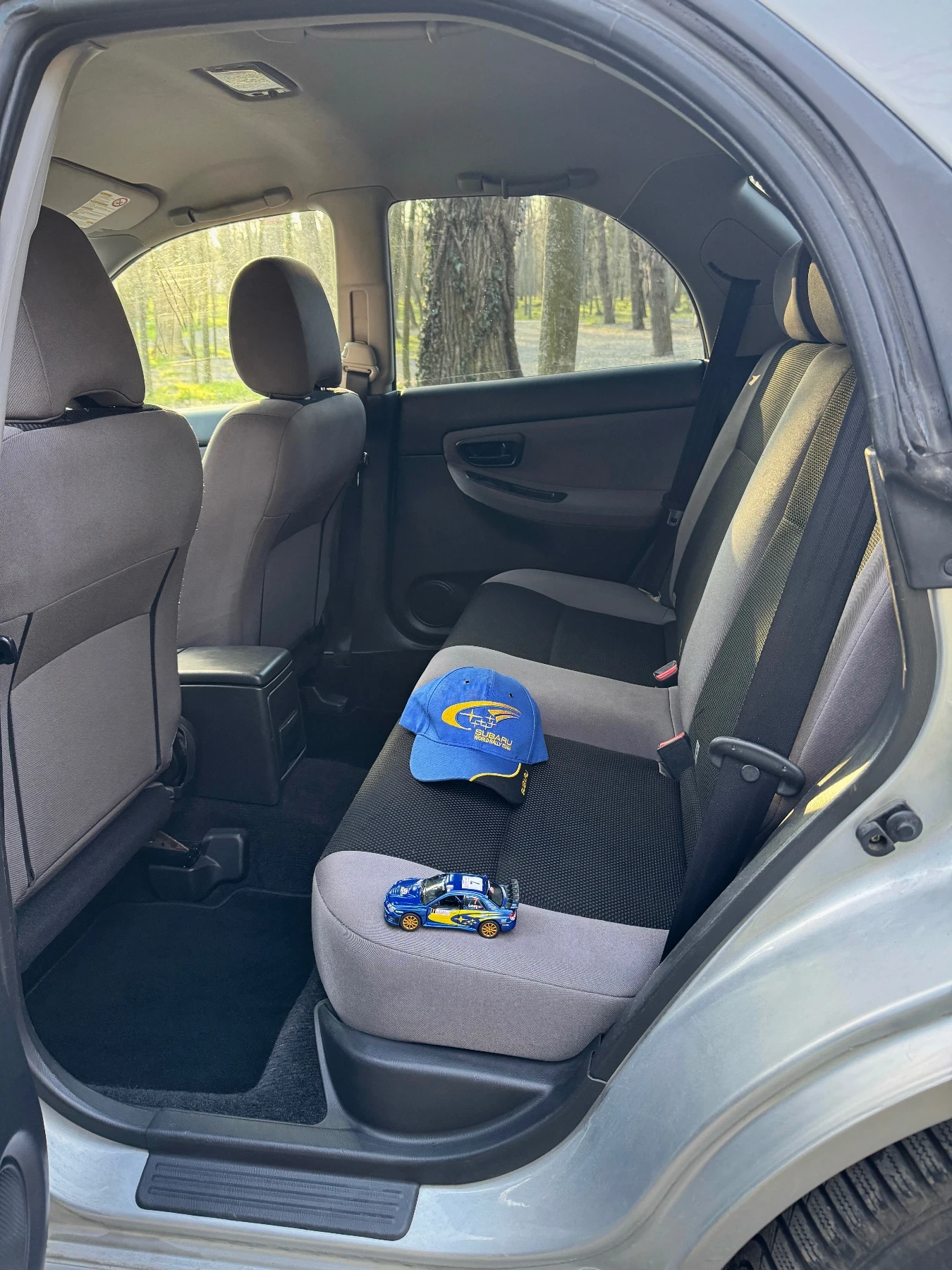 Subaru Impreza 2.0R 160кс, снимка 7 - Автомобили и джипове - 53966895