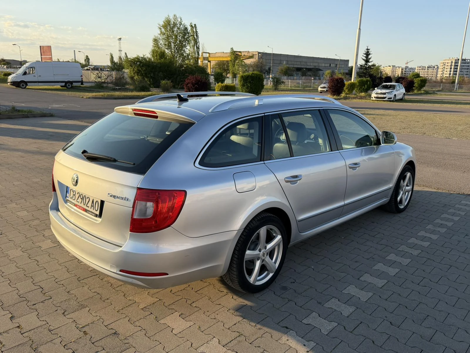 Skoda Superb, снимка 5 - Автомобили и джипове - 54445088