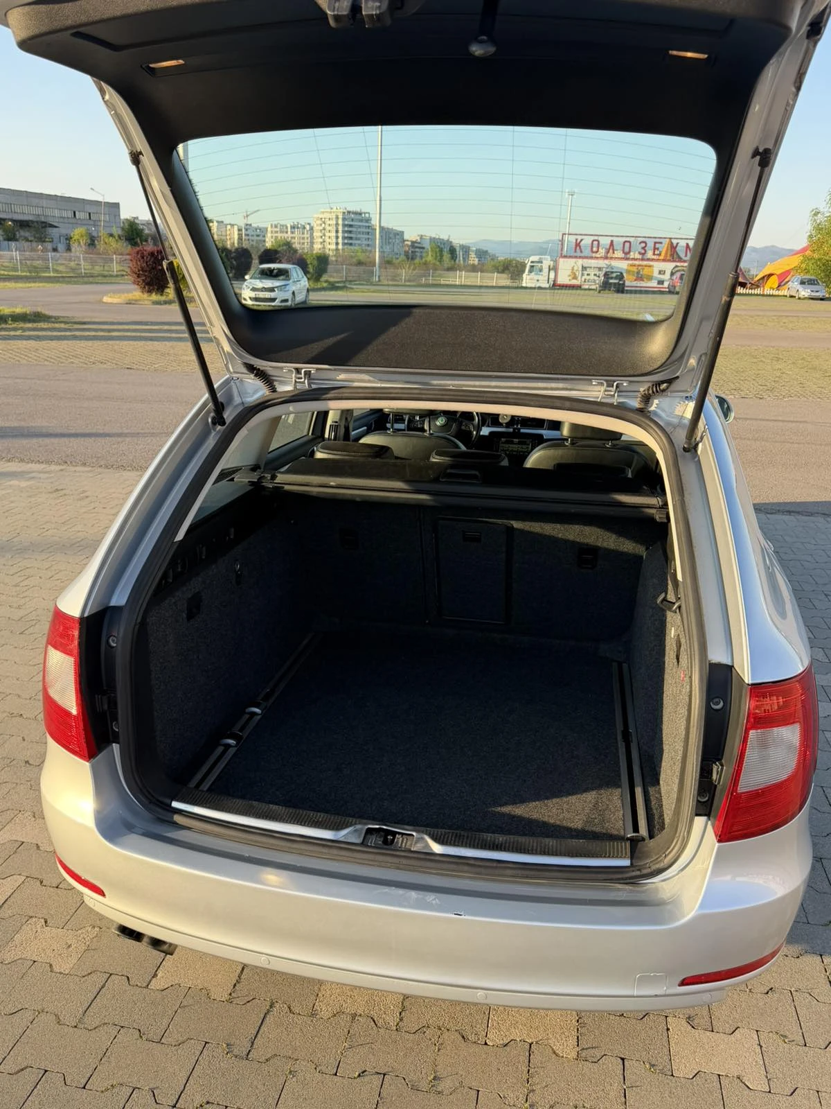 Skoda Superb, снимка 13 - Автомобили и джипове - 54445088