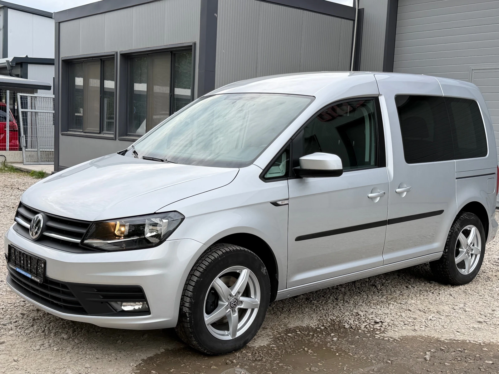 VW Caddy 2.0TDI* LIFE* EVRO6* PATNIK