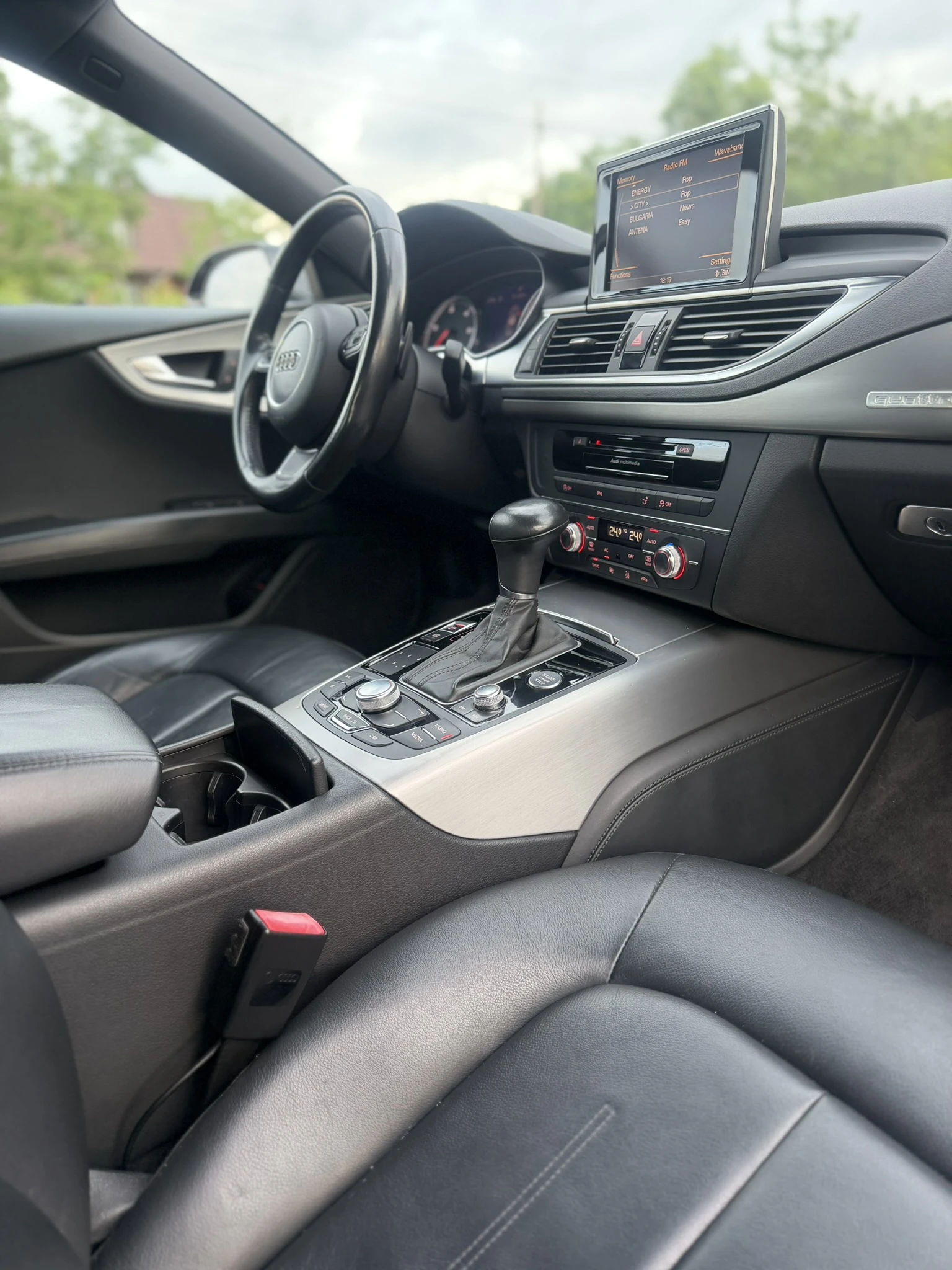 Audi A7 3.0 245 Quattro, снимка 11 - Автомобили и джипове - 54800571