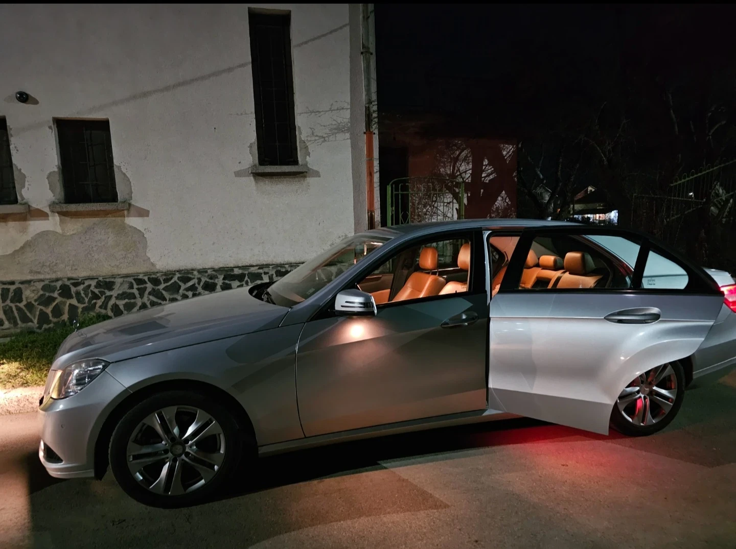 Mercedes-Benz E 220 W212 , снимка 3 - Автомобили и джипове - 55053142