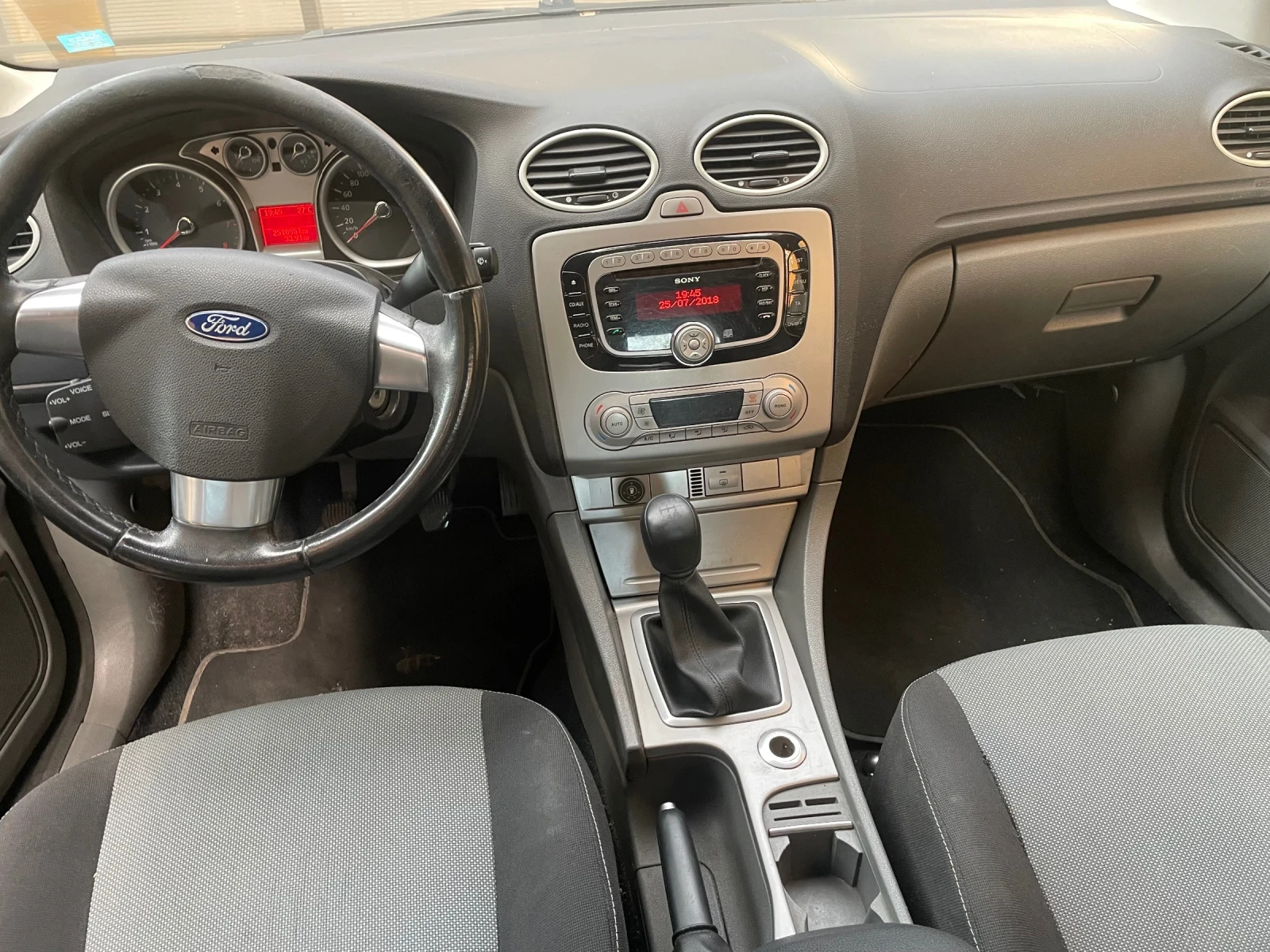 Ford Focus 2.0 145 ГАЗ, снимка 8 - Автомобили и джипове - 55426199