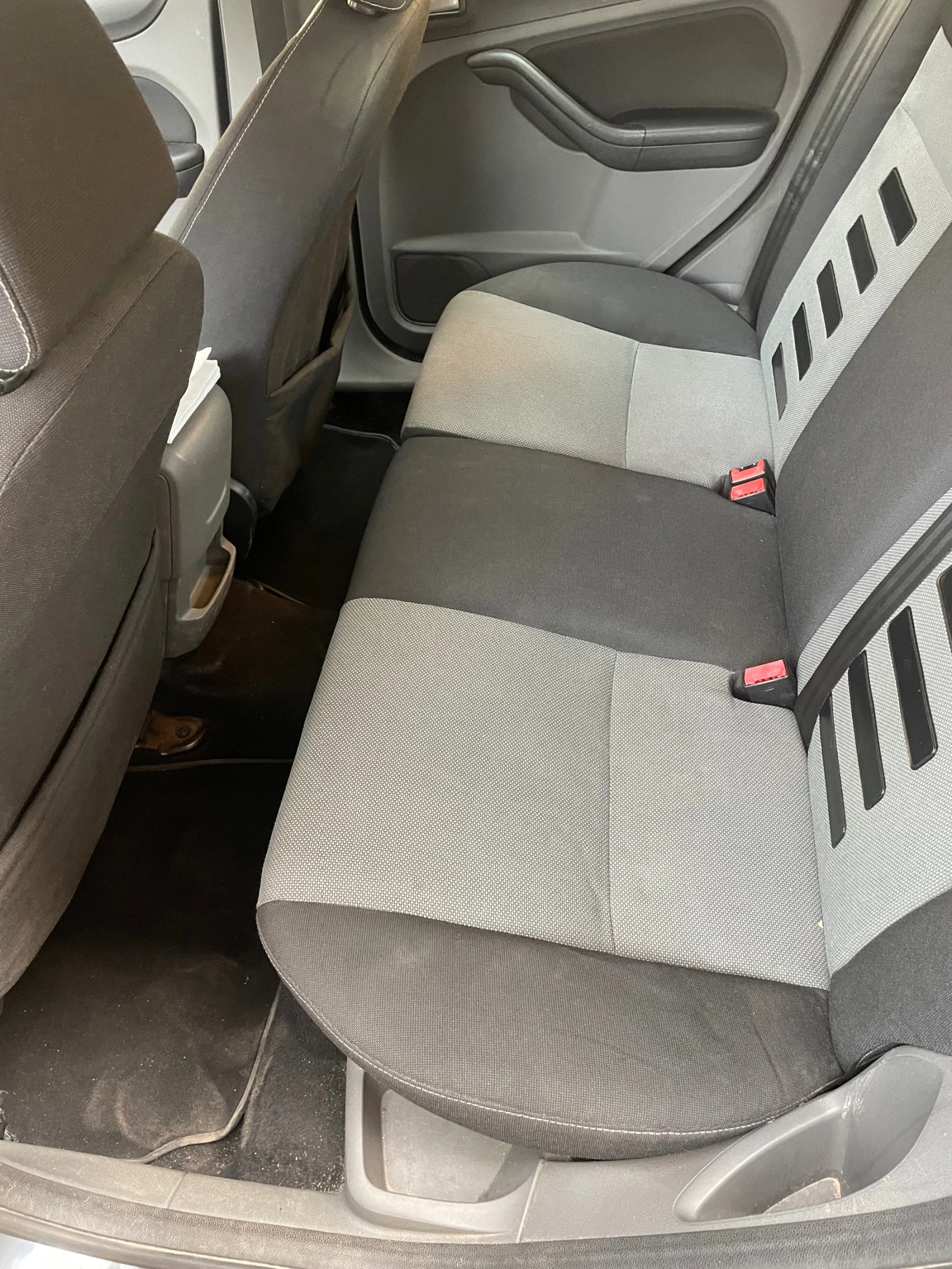 Ford Focus 2.0 145 ГАЗ, снимка 11 - Автомобили и джипове - 55426199
