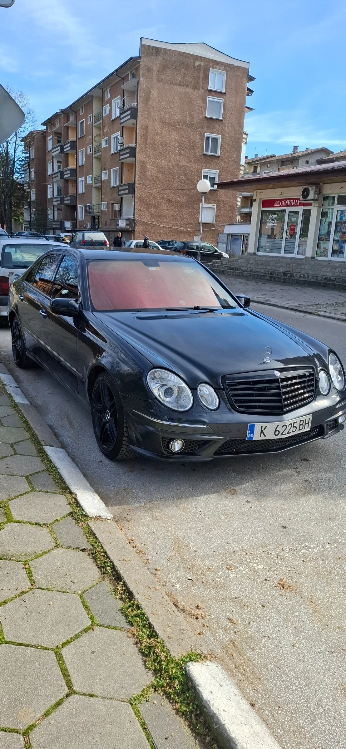 Mercedes-Benz E 320, снимка 5 - Автомобили и джипове - 55908276