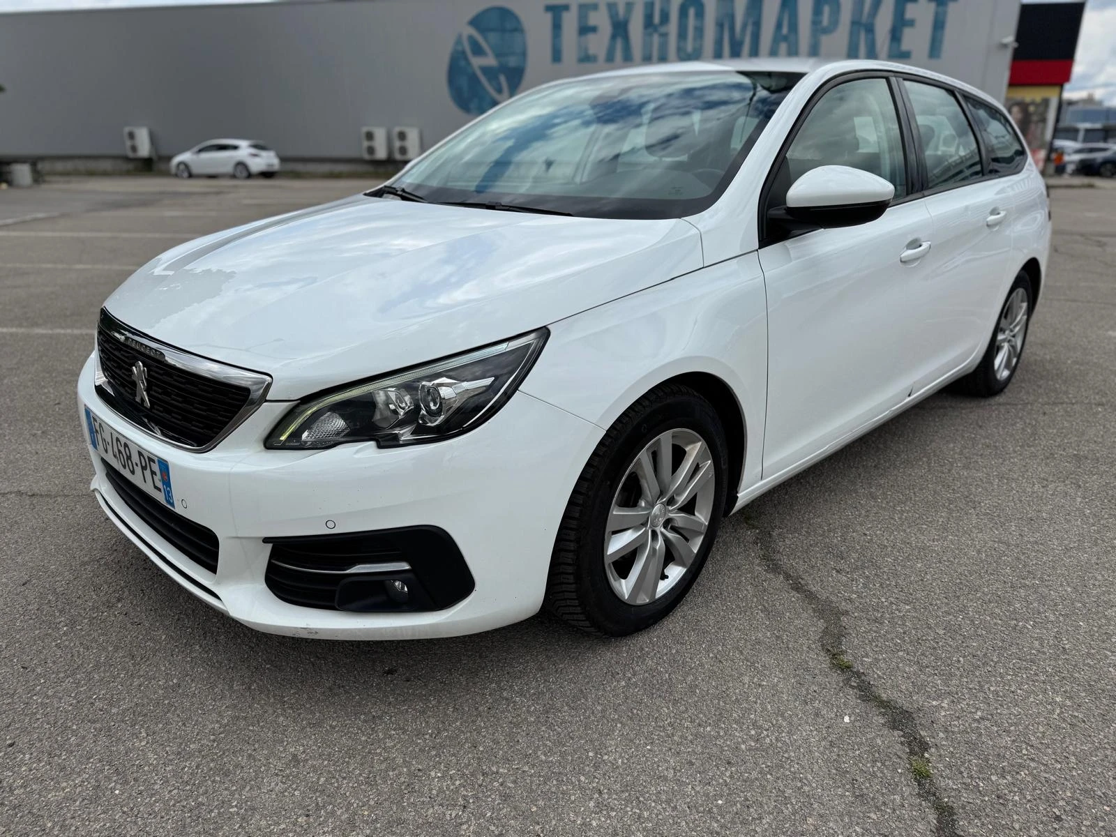 Peugeot 308 SW-1.5HDI-100-6ск-NAVI