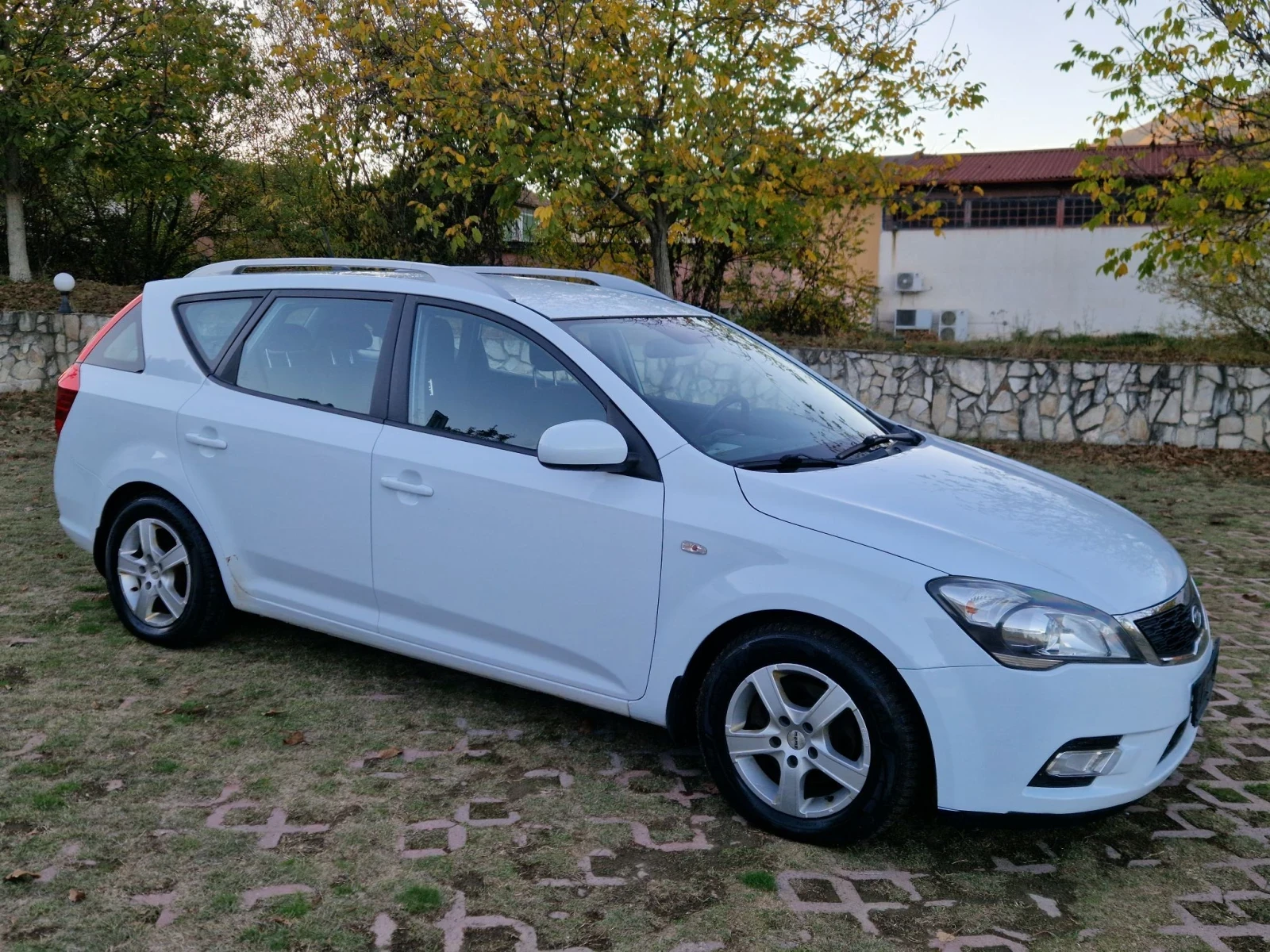 Kia Ceed FACE LIFT..��� ����..1.6CRDI..EVRO 5..6 �������� | Mobile.bg � ����������� 10