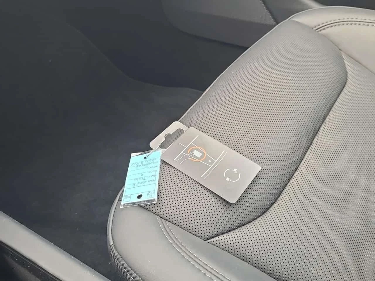 Tesla Model 3, снимка 8 - Автомобили и джипове - 56714995