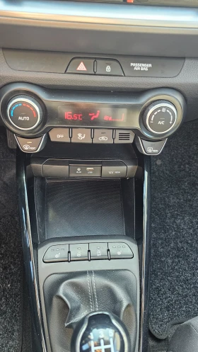 Kia Stonic 1.2 Euro6 , снимка 15