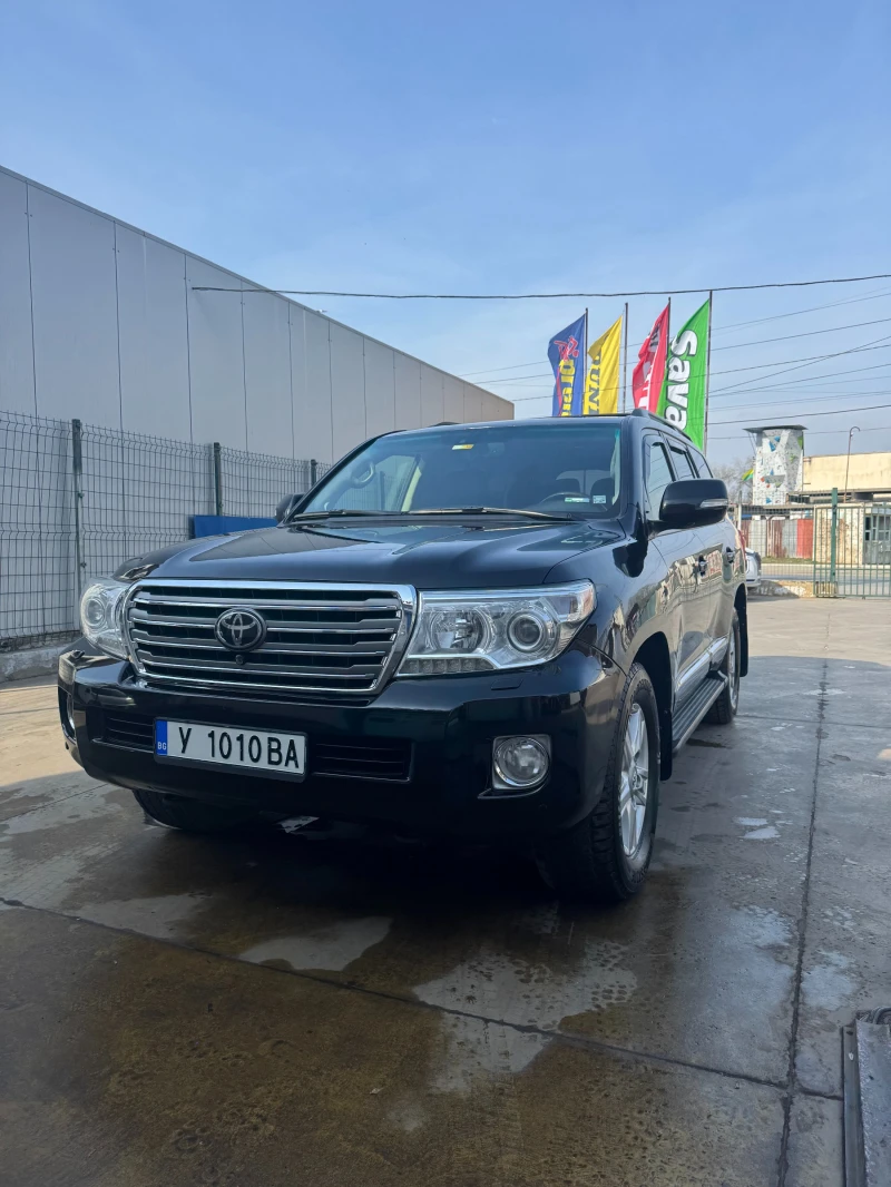 Toyota Land cruiser 200 , снимка 1 - Автомобили и джипове - 49533996