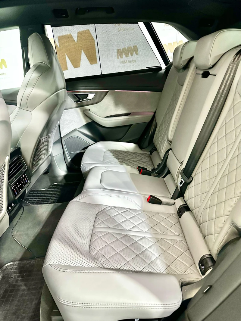 Audi SQ8 Face* Quattro* HuD* Pano* B&O* Matrix, снимка 10 - Автомобили и джипове - 50960452