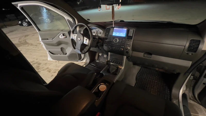 Nissan Navara 2.5DCI 190 кс., снимка 9 - Автомобили и джипове - 53470070