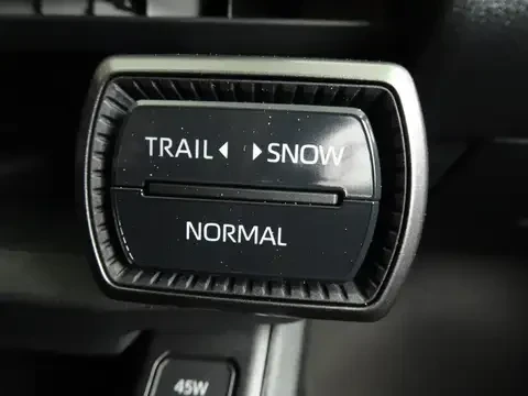 Toyota Rav4 XLE | HEV | AWD | КОЖА | TOYOTA SAFETY SENSE 4.0 |, снимка 9 - Автомобили и джипове - 55630178