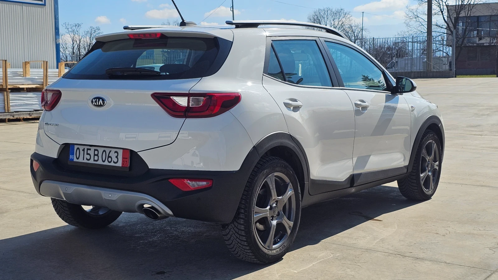 Kia Stonic 1.2 Euro6  - изображение 4