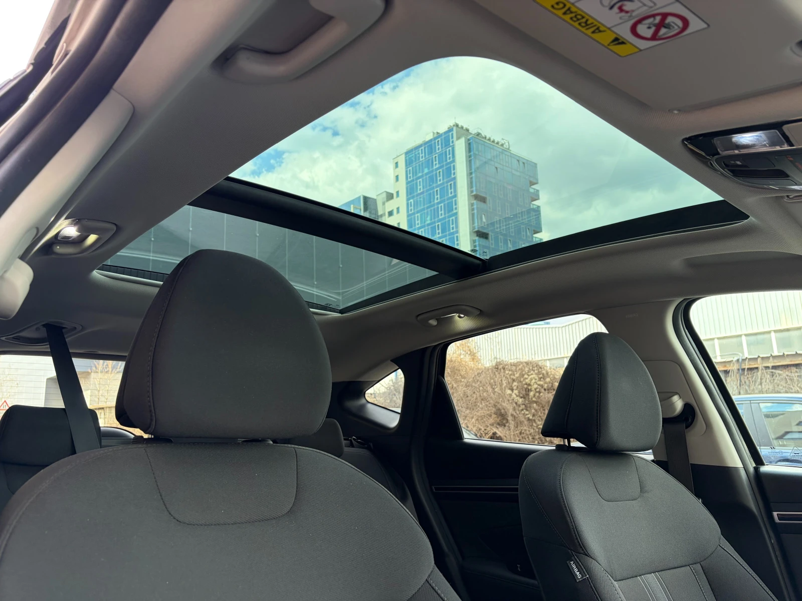 Hyundai Tucson 1.6 CRDi Mild Hybrid, снимка 17 - Автомобили и джипове - 53989824