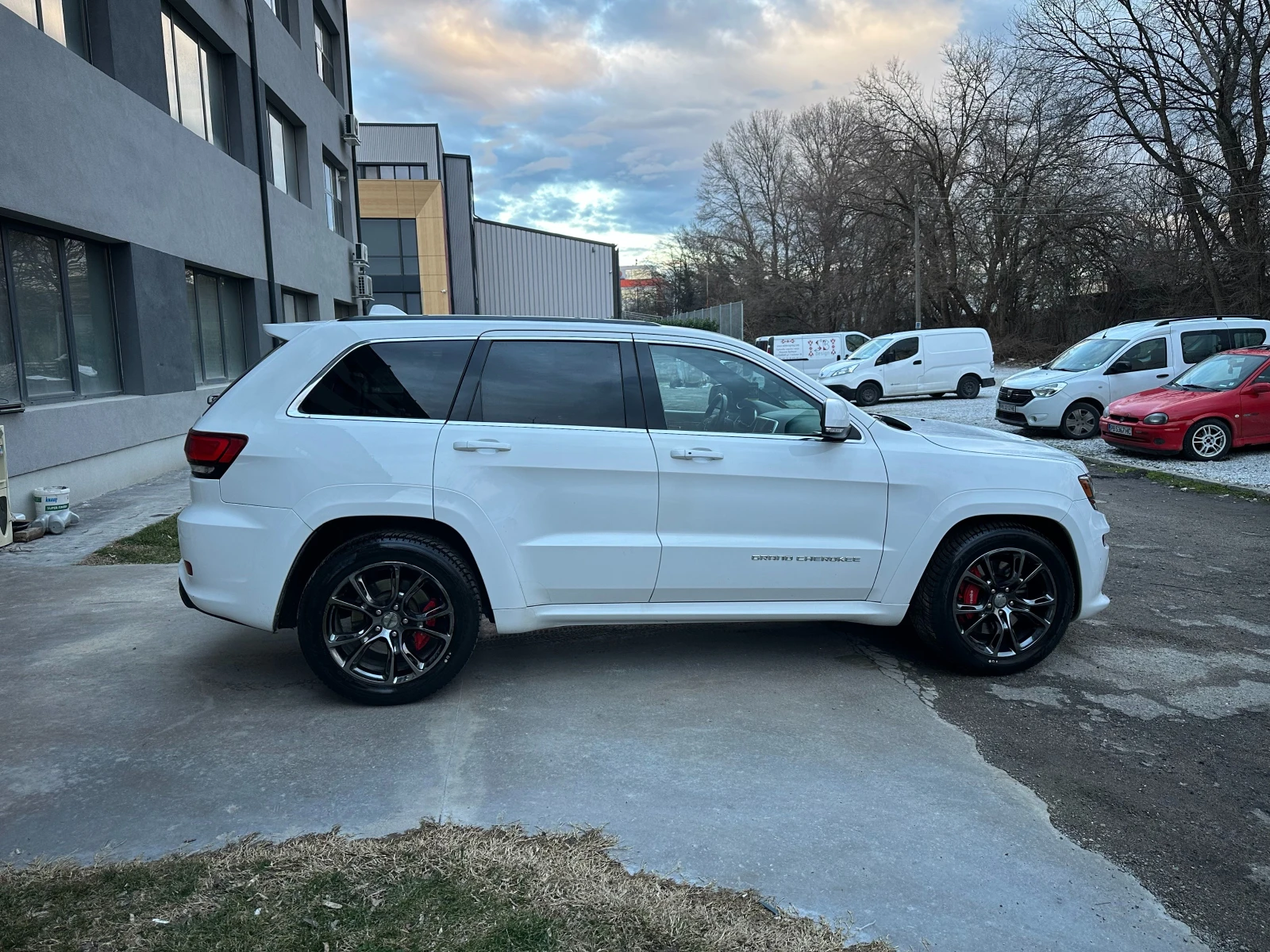 Jeep Grand cherokee SRT БАРТЕР, снимка 6 - Автомобили и джипове - 54633924