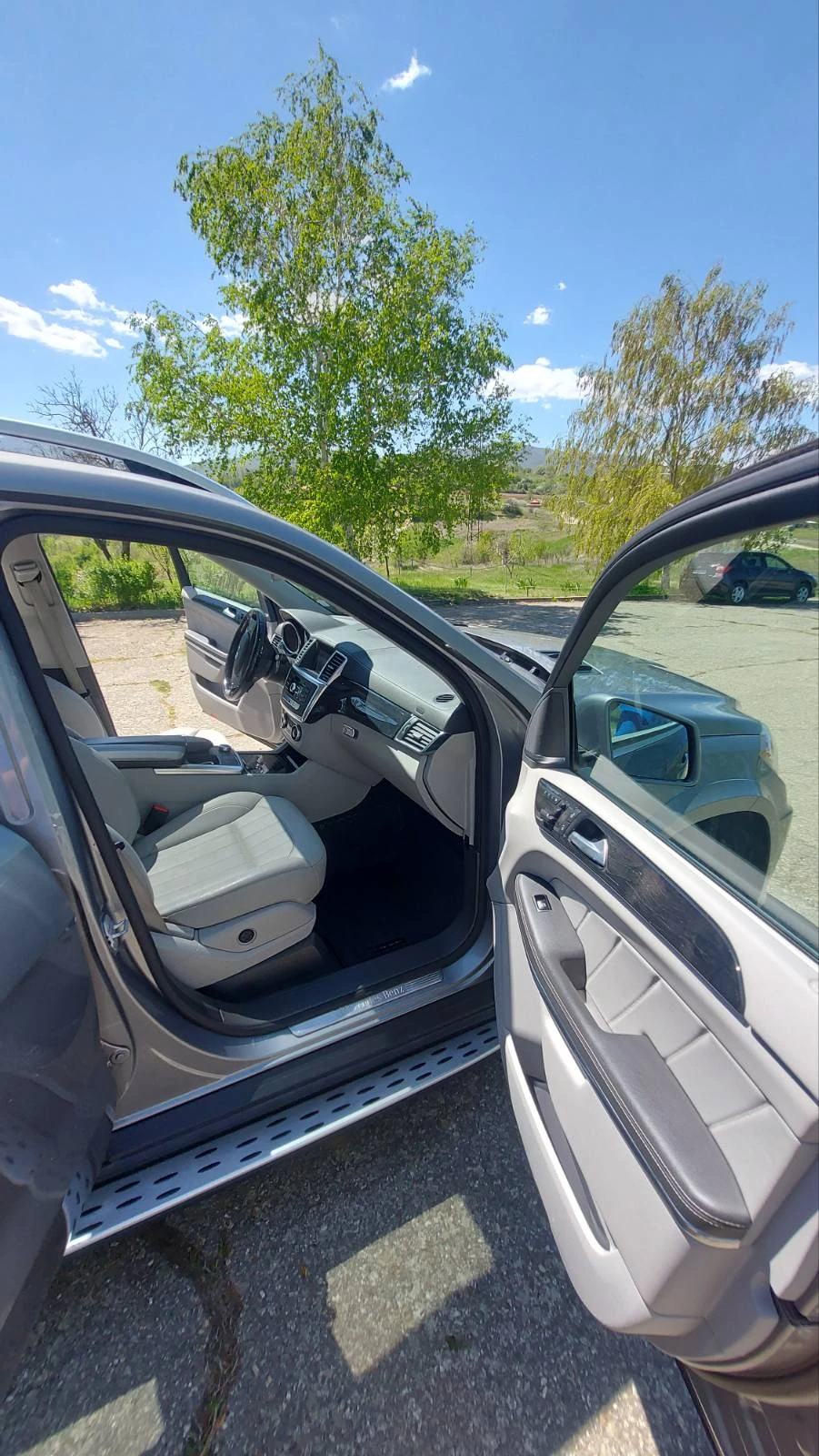 Mercedes-Benz GL 350 BlueTEC 4Matic AMG PKG, снимка 6 - Автомобили и джипове - 54354836