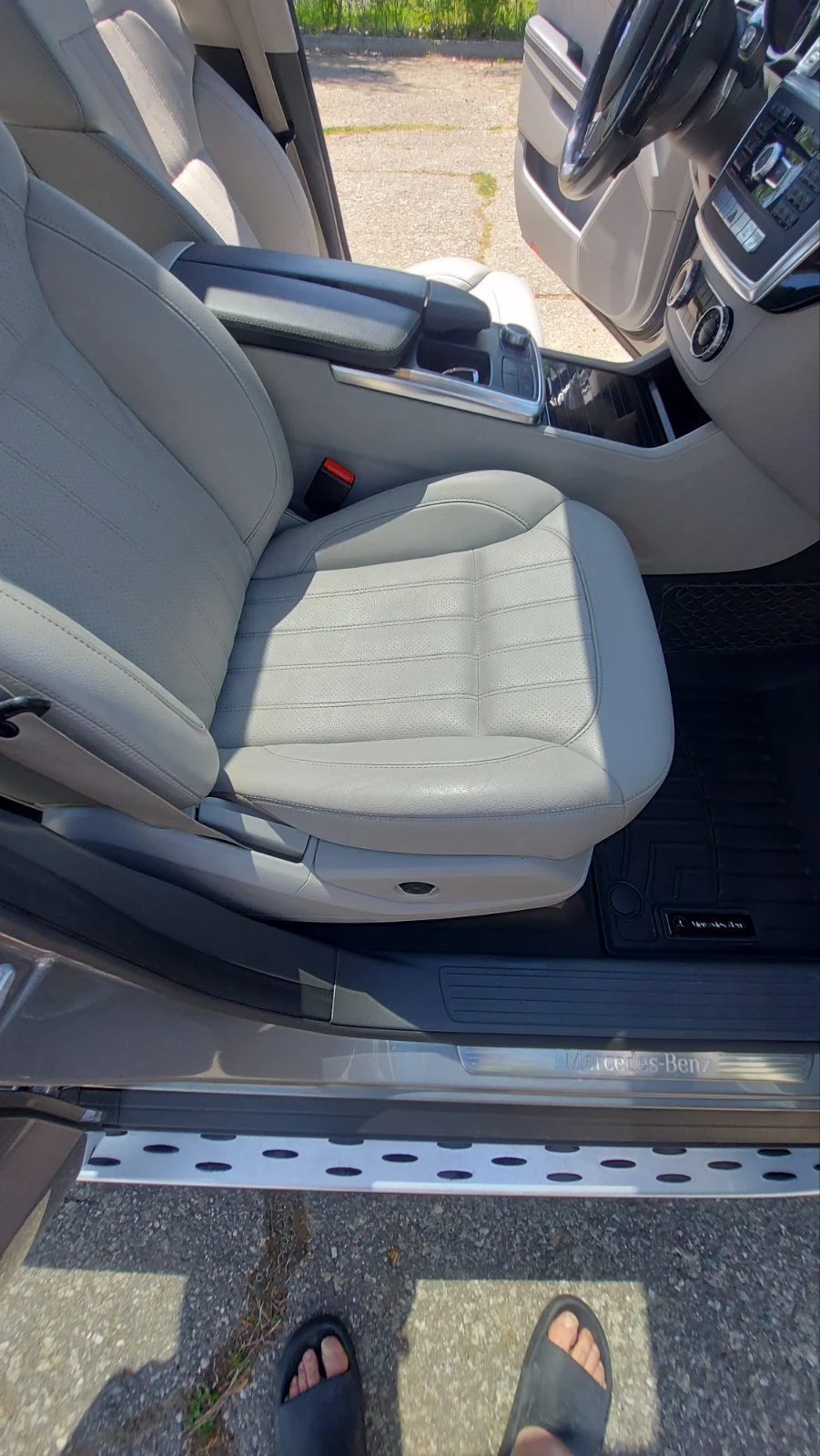 Mercedes-Benz GL 350 BlueTEC 4Matic AMG PKG, снимка 8 - Автомобили и джипове - 54354836