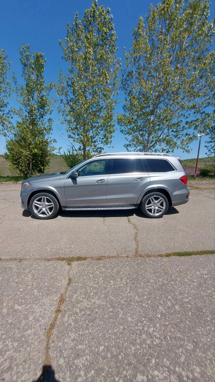 Mercedes-Benz GL 350 BlueTEC 4Matic AMG PKG, снимка 3 - Автомобили и джипове - 54354836