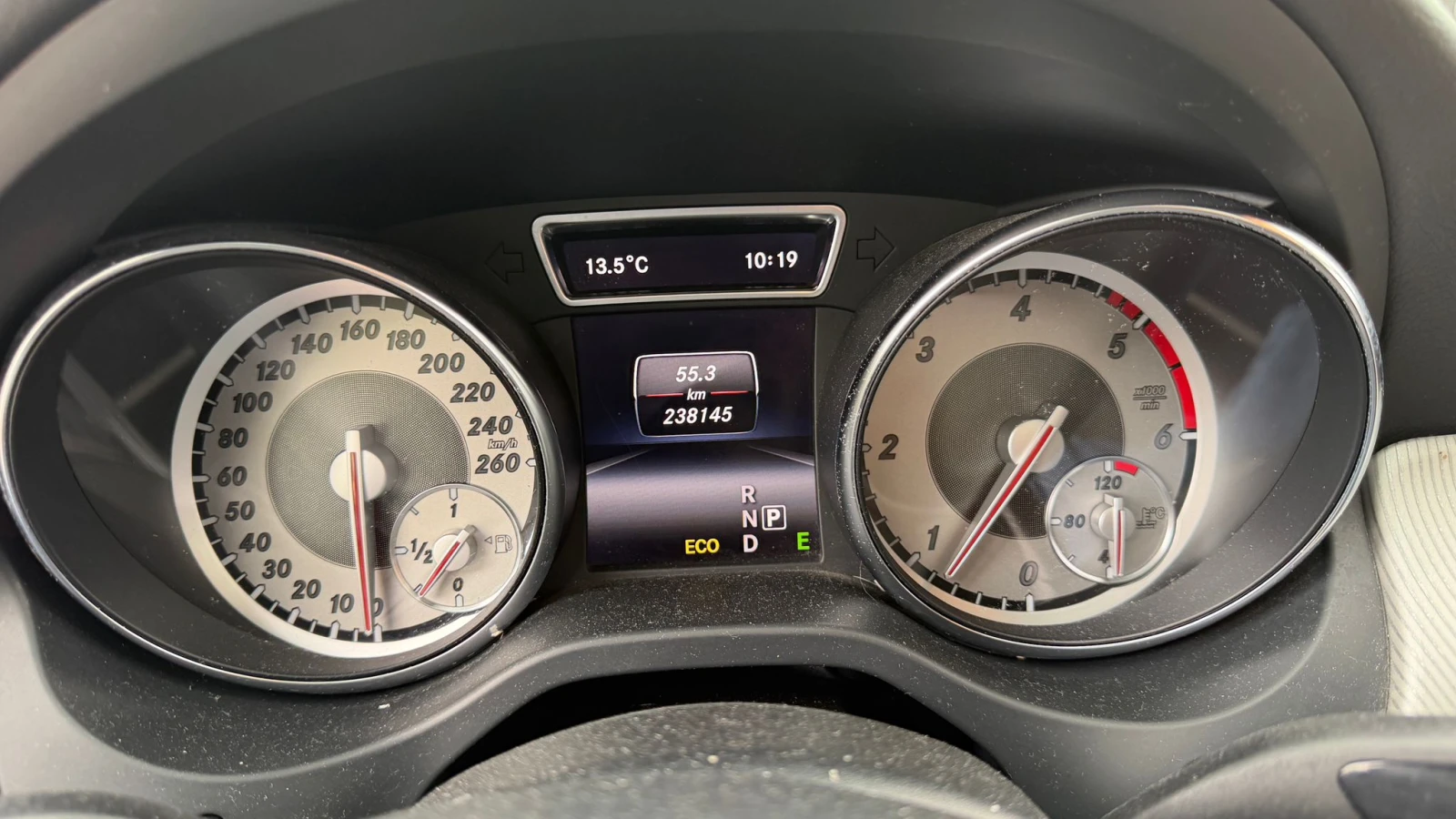 Mercedes-Benz GLA 2.2cdi-PREMIUM-4x4-ЛИЗИНГ, снимка 7 - Автомобили и джипове - 54358005