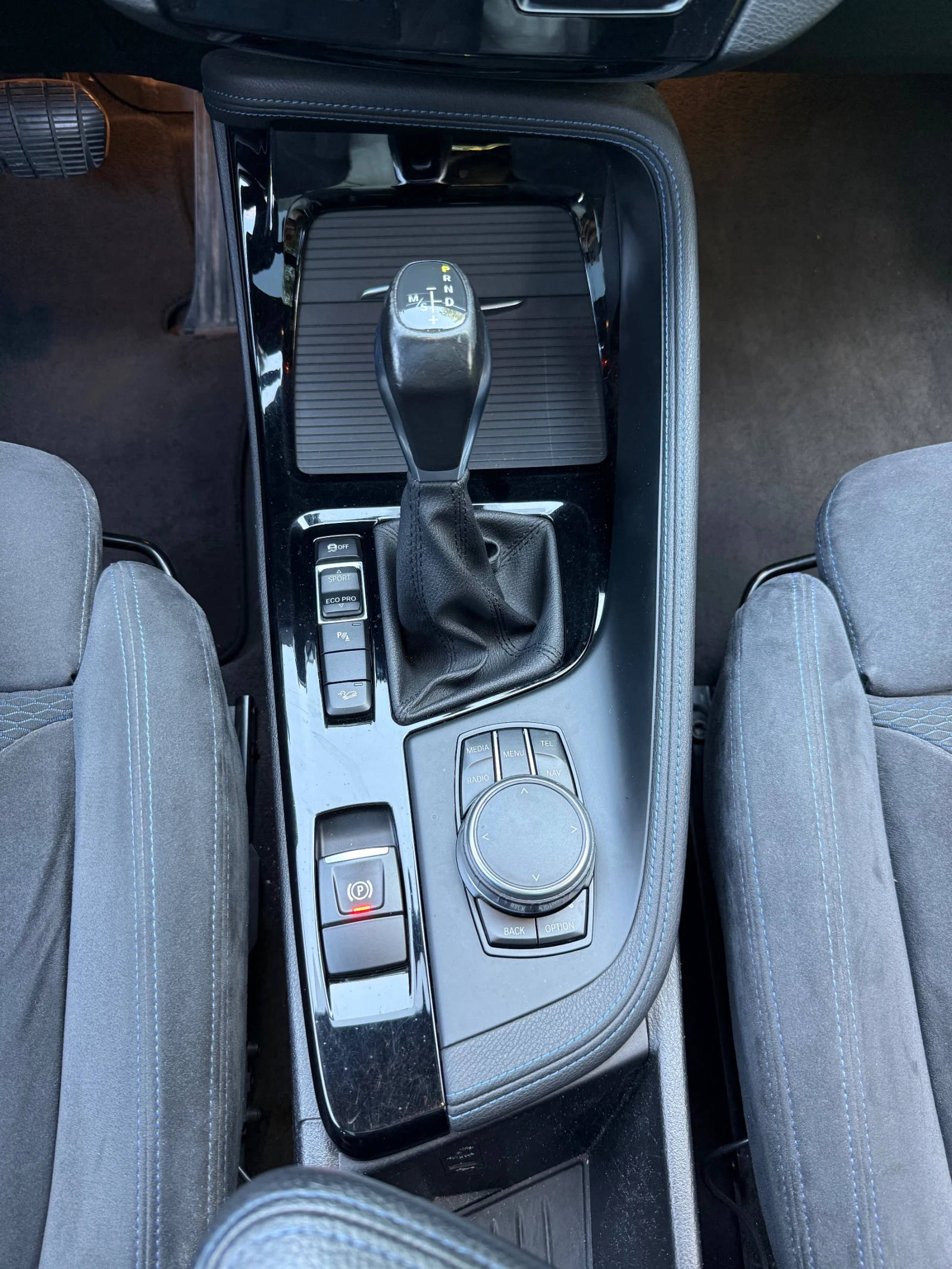 BMW X1 xDrive 2.0D M Pack HUD, снимка 15 - Автомобили и джипове - 55112412