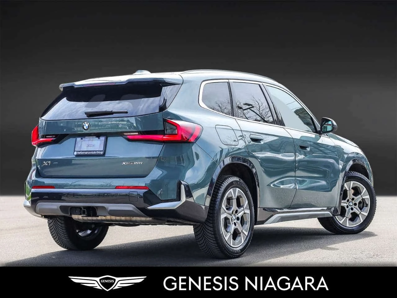 BMW X1 * xDrive28i Sports Activity Vehicle * CARFAX * ЦЕН, снимка 3 - Автомобили и джипове - 55203291