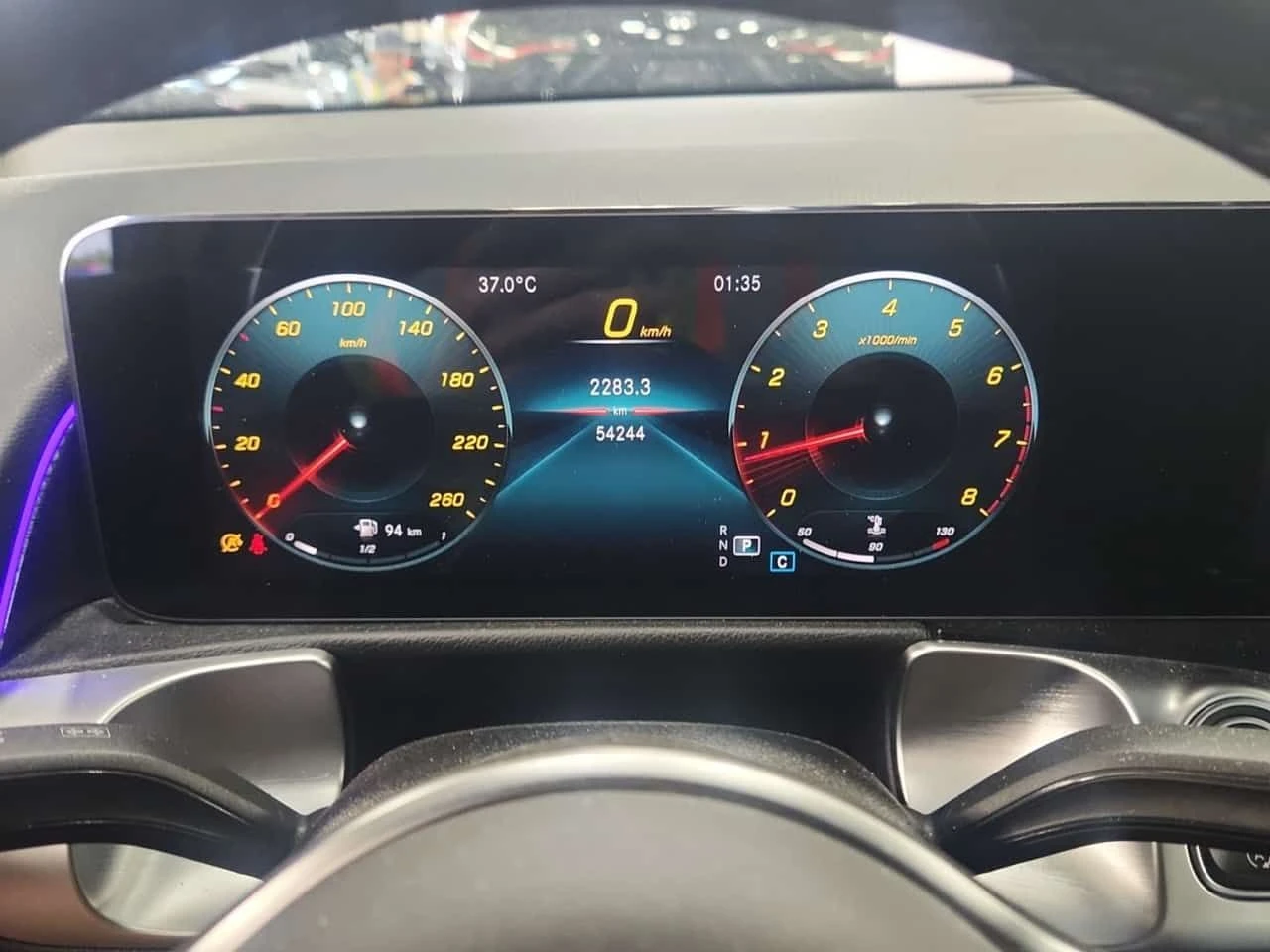 Mercedes-Benz GLB 250  360 / AMBIENT / LED / 2 КЛЮЧА , снимка 10 - Автомобили и джипове - 55444224