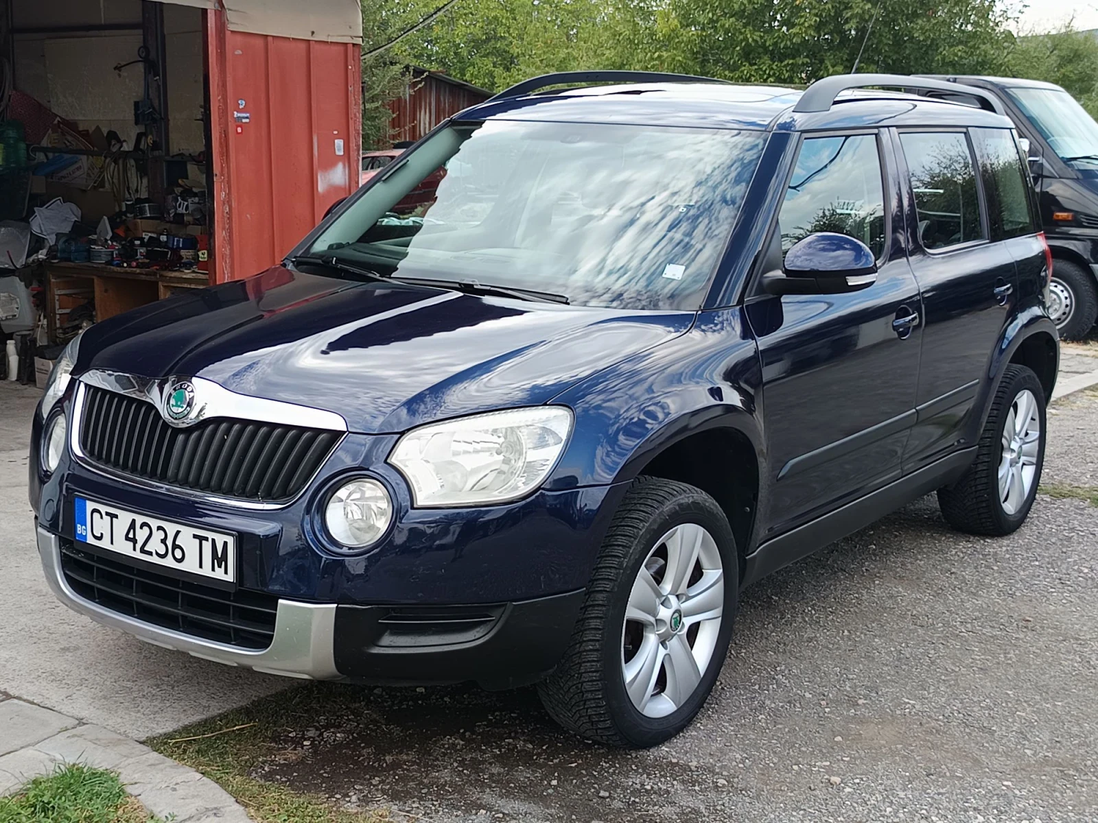 Skoda Yeti 2.0 TDI, снимка 2 - Автомобили и джипове - 56226544