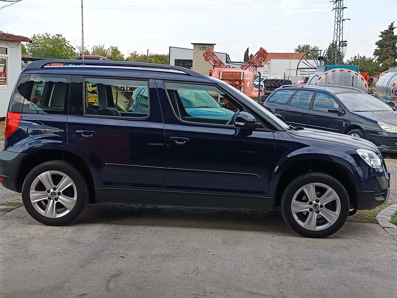 Skoda Yeti 2.0 TDI, снимка 7 - Автомобили и джипове - 56226544