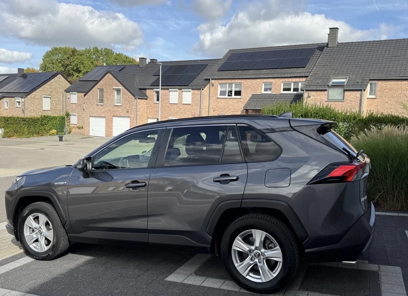 Toyota Rav4 * Hybrid* * Първи собственик* * Уникално състояние, снимка 4 - Автомобили и джипове - 56240311