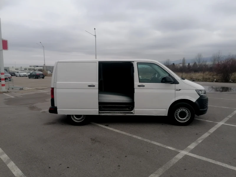 VW Transporter 2.0 Tdi 102 к.с. Euro 6Y 2+ 1 места, снимка 14 - Бусове и автобуси - 48223388