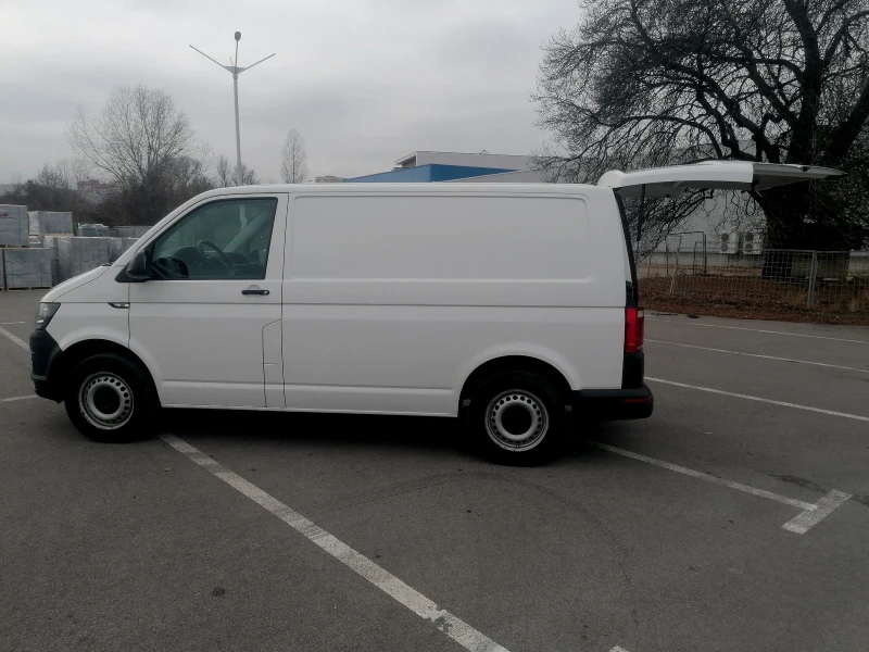 VW Transporter 2.0 Tdi 102 к.с. Euro 6Y 2+ 1 места, снимка 16 - Бусове и автобуси - 48223388