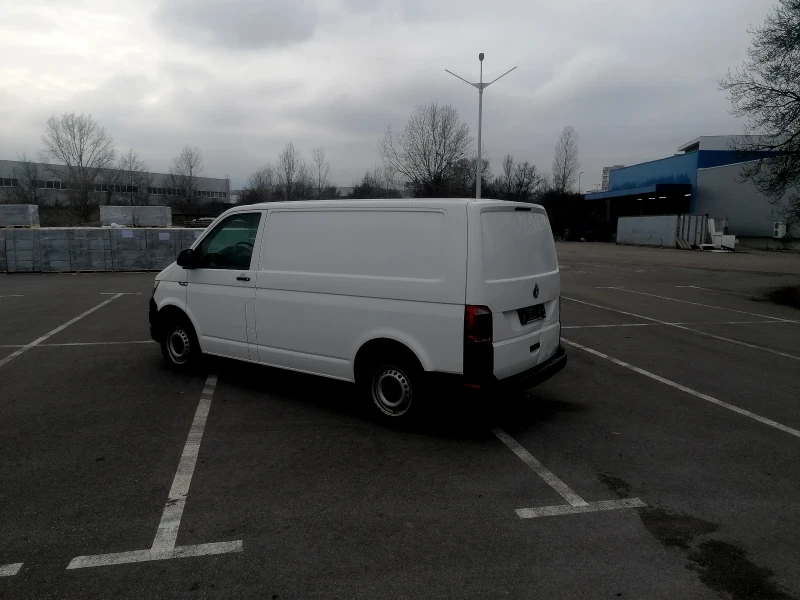 VW Transporter 2.0 Tdi 102 к.с. Euro 6Y 2+ 1 места, снимка 3 - Бусове и автобуси - 48223388