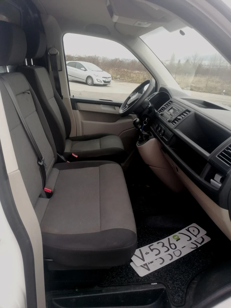 VW Transporter 2.0 Tdi 102 к.с. Euro 6Y 2+ 1 места, снимка 9 - Бусове и автобуси - 48223388