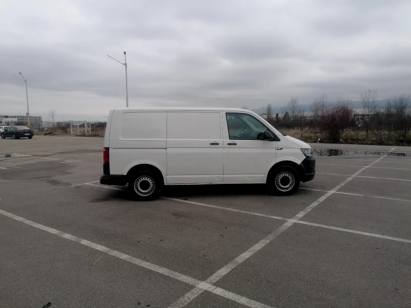 VW Transporter 2.0 Tdi 102 к.с. Euro 6Y 2+ 1 места, снимка 6 - Бусове и автобуси - 48223388