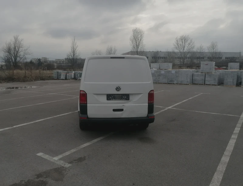 VW Transporter 2.0 Tdi 102 к.с. Euro 6Y 2+ 1 места, снимка 4 - Бусове и автобуси - 48223388