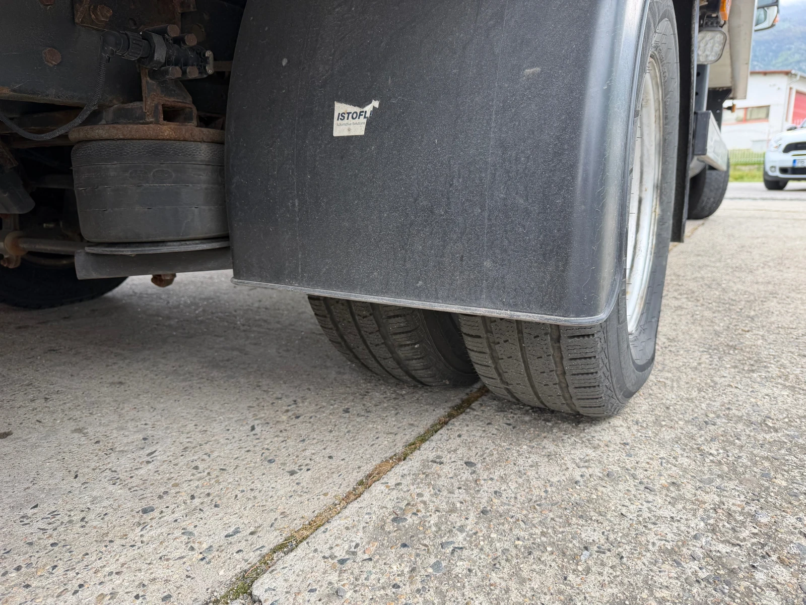 Iveco Daily 70C18* Euro6* Хладилен+ Ток* Климатик* Падащ борд, снимка 15 - Бусове и автобуси - 52882221