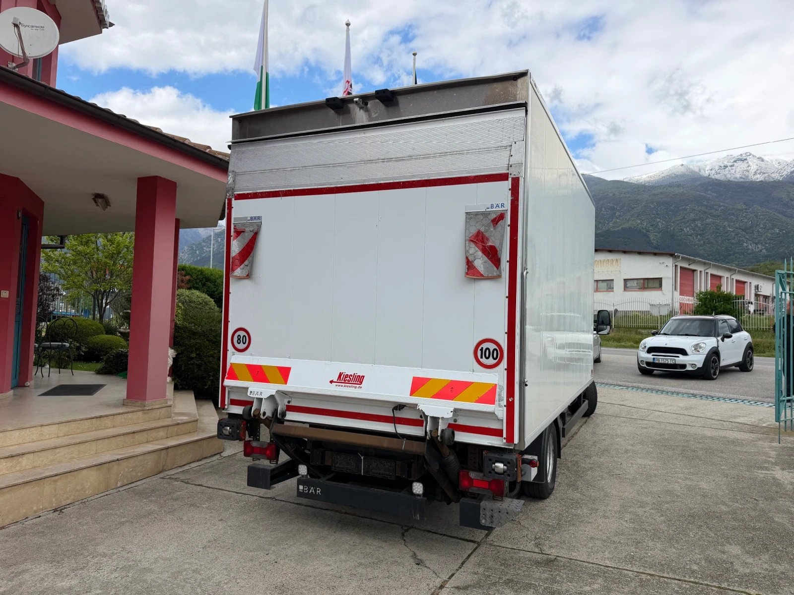 Iveco Daily 70C18* Euro6* Хладилен+ Ток* Климатик* Падащ борд, снимка 10 - Бусове и автобуси - 52882221