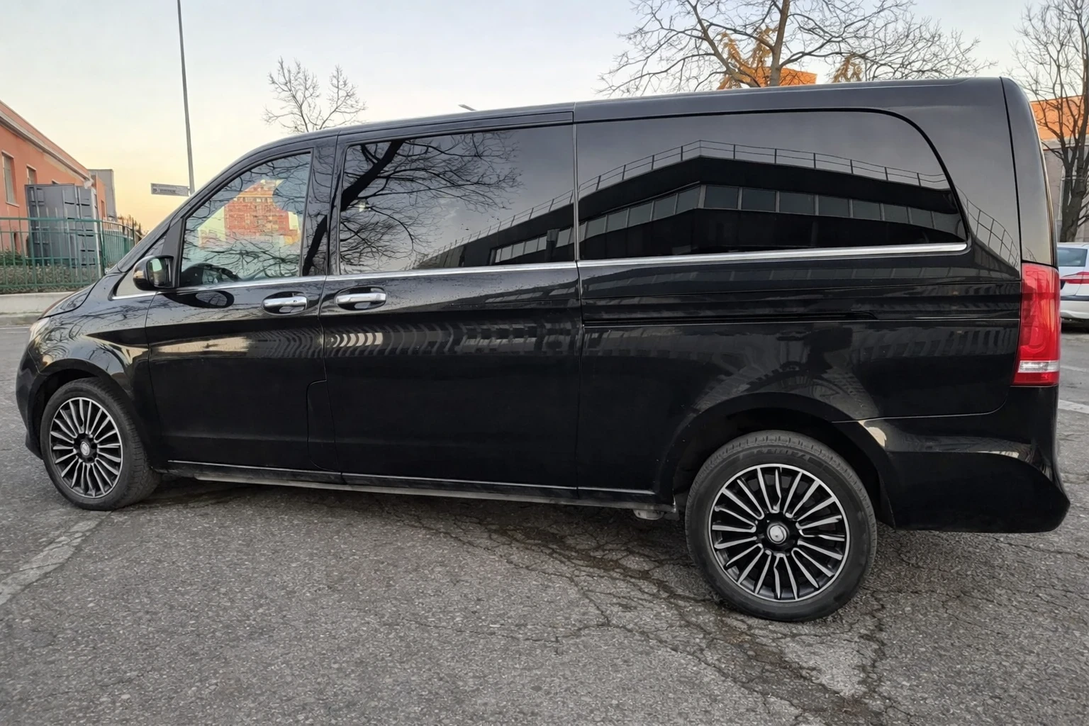 Mercedes-Benz V 250 PREMIUM LONG 250 D - изображение 4