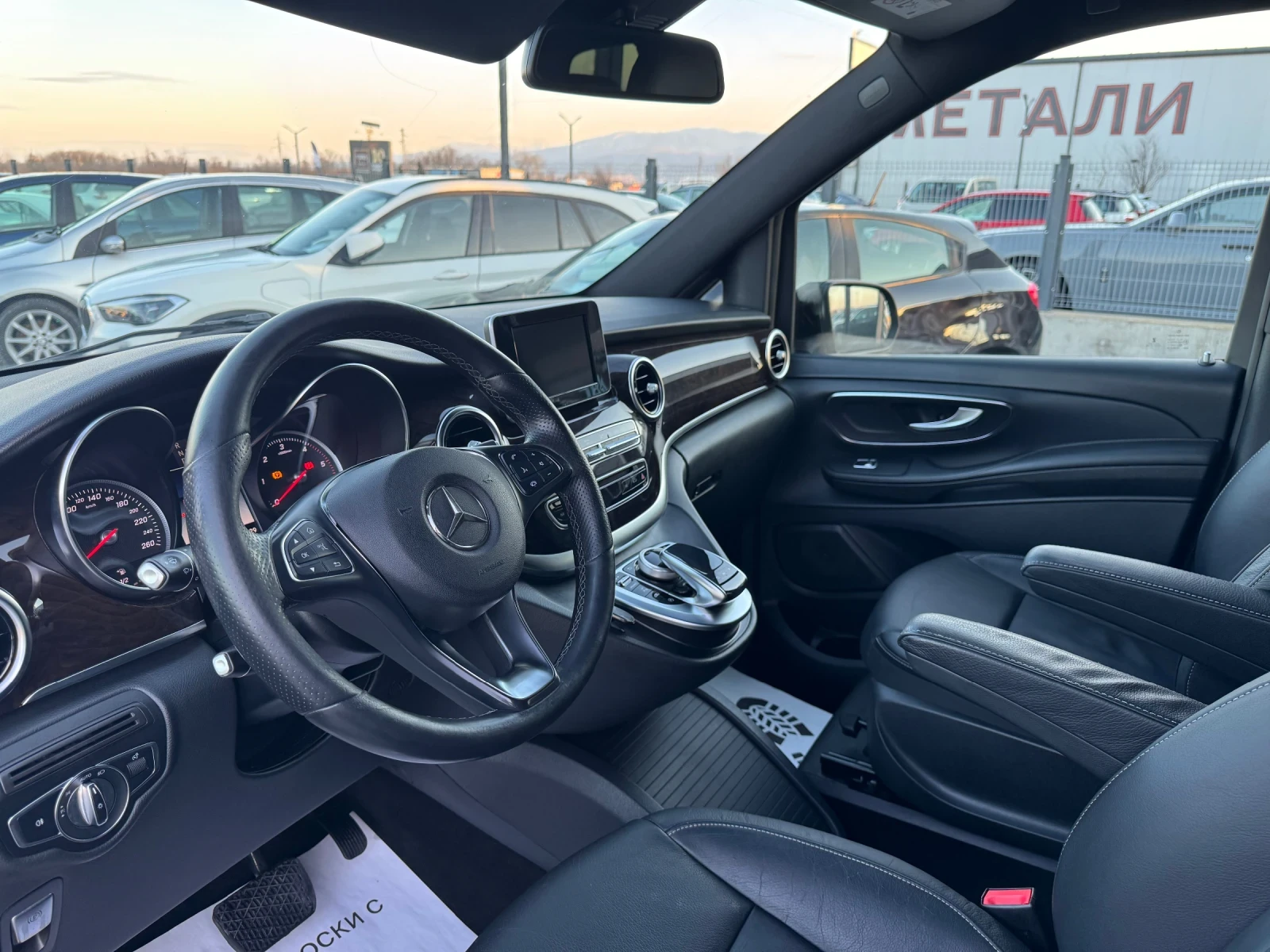 Mercedes-Benz V 250 PREMIUM LONG 250 D, снимка 11 - Бусове и автобуси - 53489829