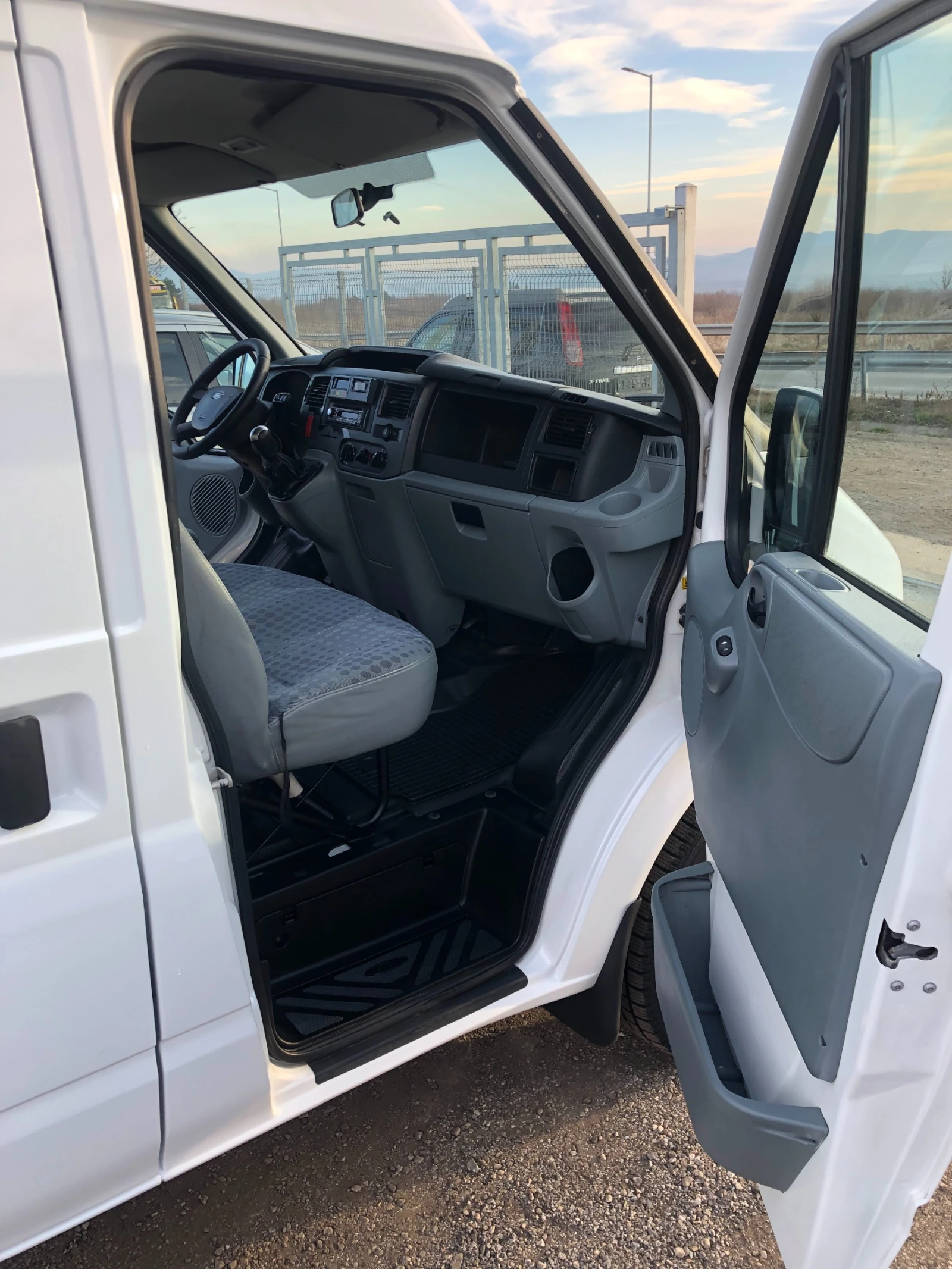 Ford Transit, снимка 11 - Бусове и автобуси - 55382601
