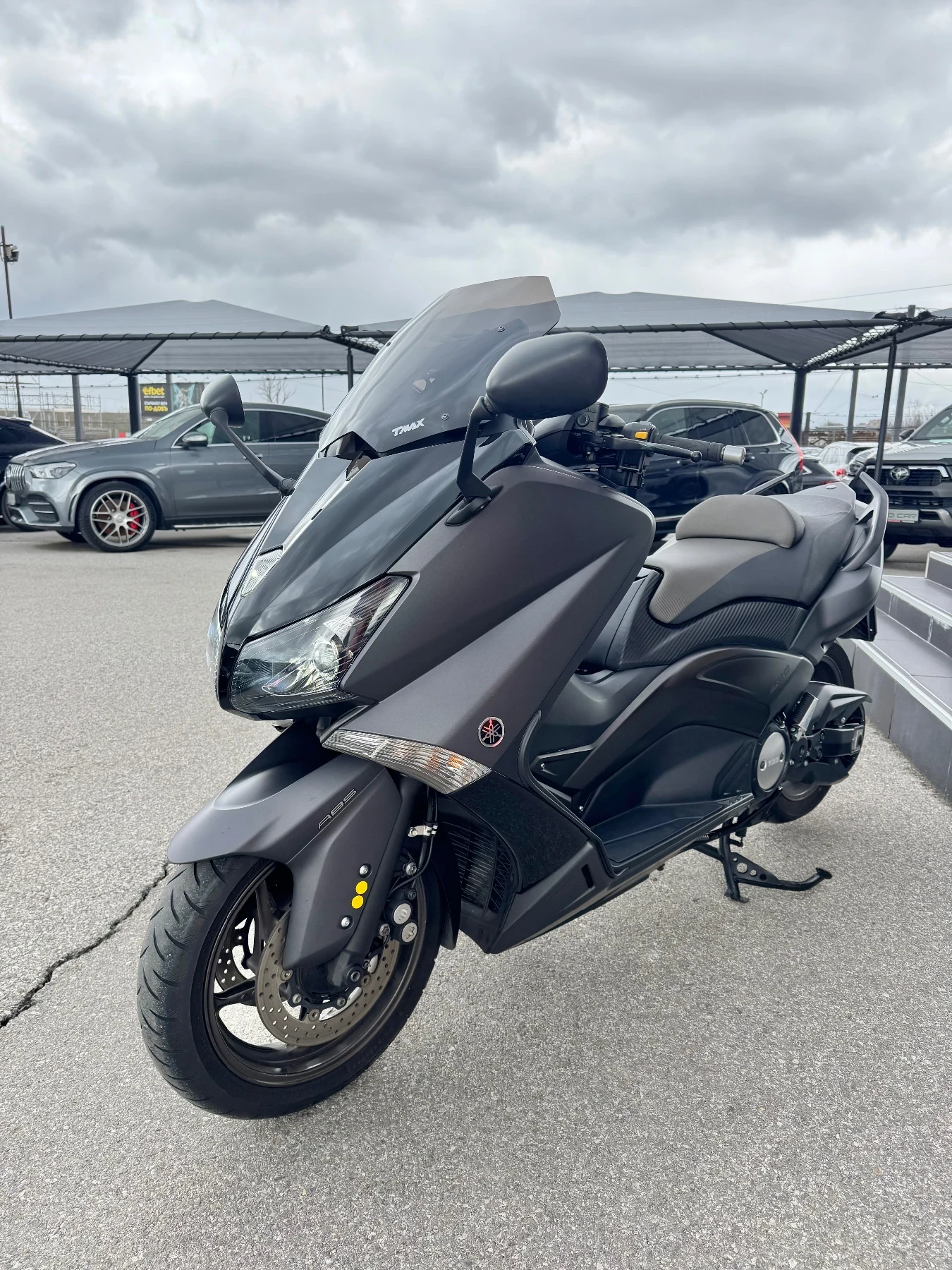 Yamaha T-max 530-AKRAPOVIC-ТОП СЪСТОЯНИЕ, снимка 6 - Мотоциклети и мототехника - 54083178