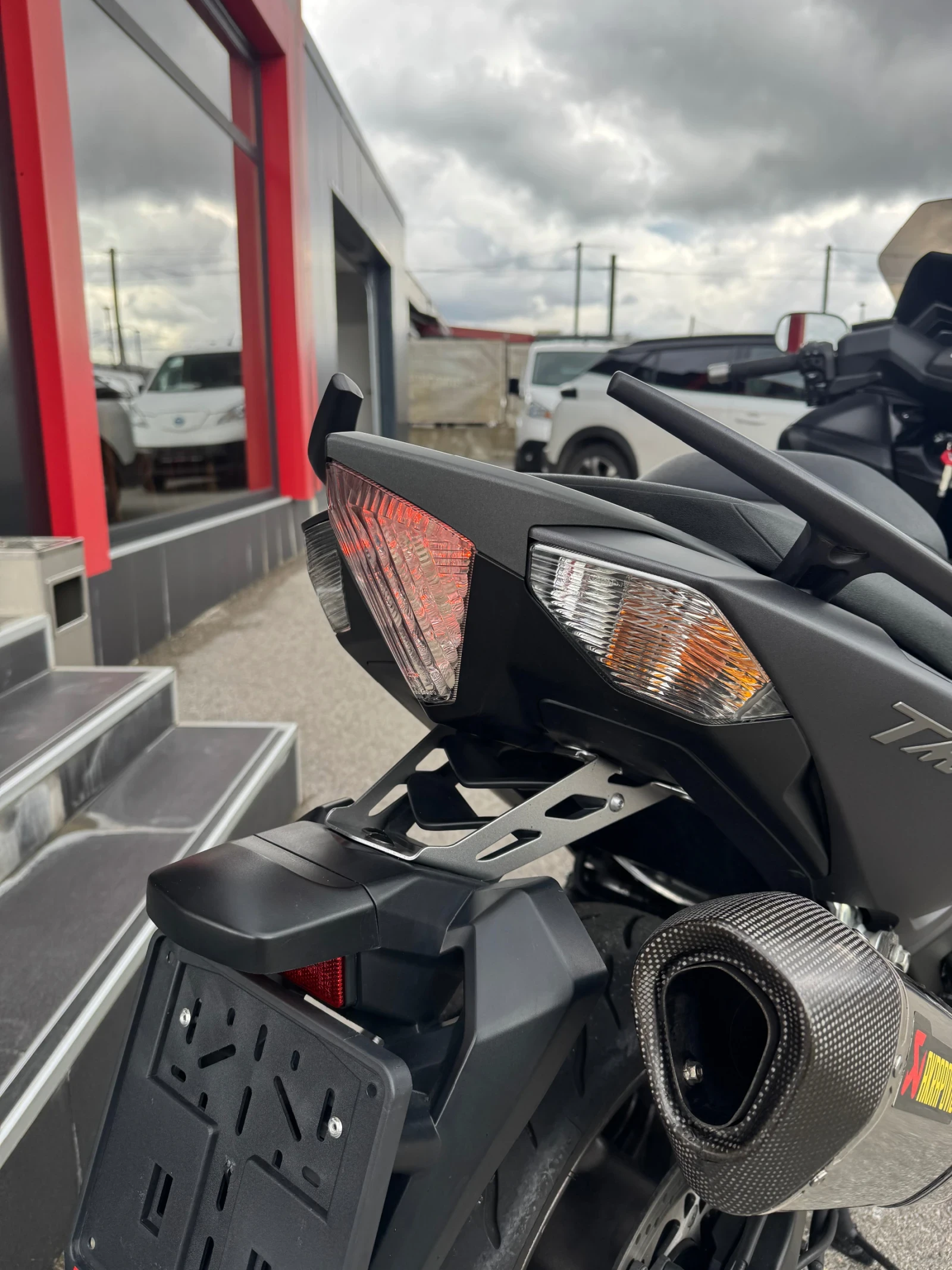 Yamaha T-max 530-AKRAPOVIC-ТОП СЪСТОЯНИЕ, снимка 12 - Мотоциклети и мототехника - 54083178