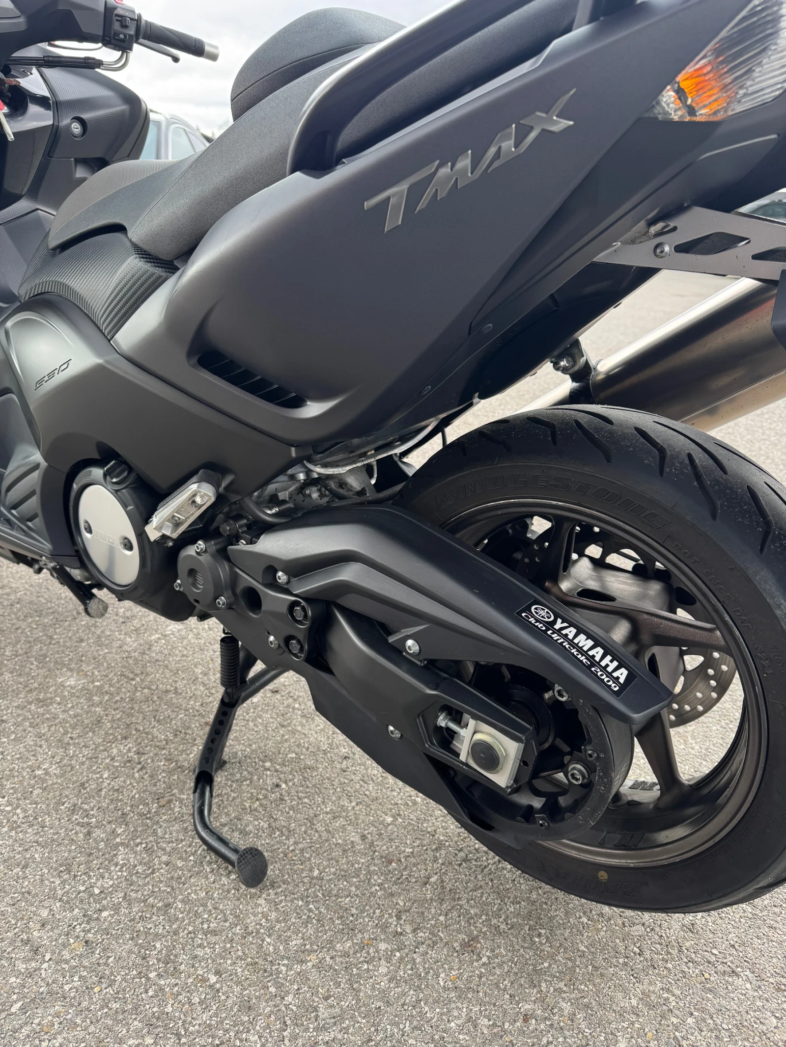 Yamaha T-max 530-AKRAPOVIC-ТОП СЪСТОЯНИЕ, снимка 13 - Мотоциклети и мототехника - 54083178