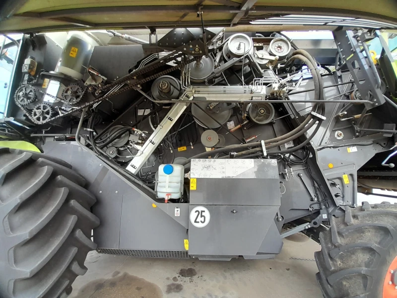 Комбайн Claas Trion 640, снимка 14 - Селскостопанска техника - 51404126