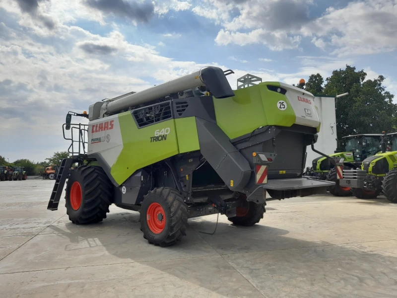 Комбайн Claas Trion 640, снимка 4 - Селскостопанска техника - 51404126
