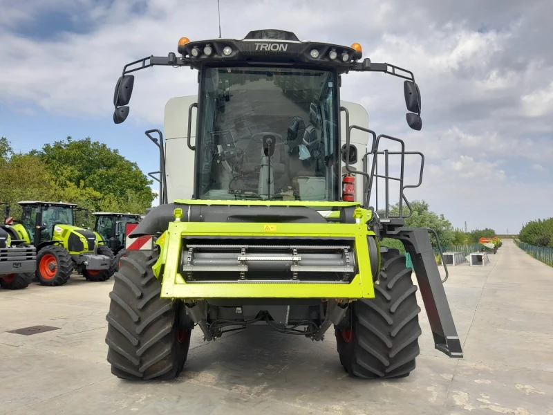 Комбайн Claas Trion 640, снимка 6 - Селскостопанска техника - 51404126