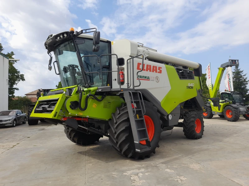 Комбайн Claas Trion 640, снимка 3 - Селскостопанска техника - 51404126