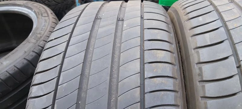 Гуми Летни 235/45R18, снимка 3 - Гуми и джанти - 30582319