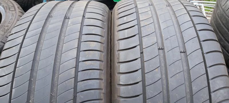 Гуми Летни 235/45R18, снимка 1 - Гуми и джанти - 30582319